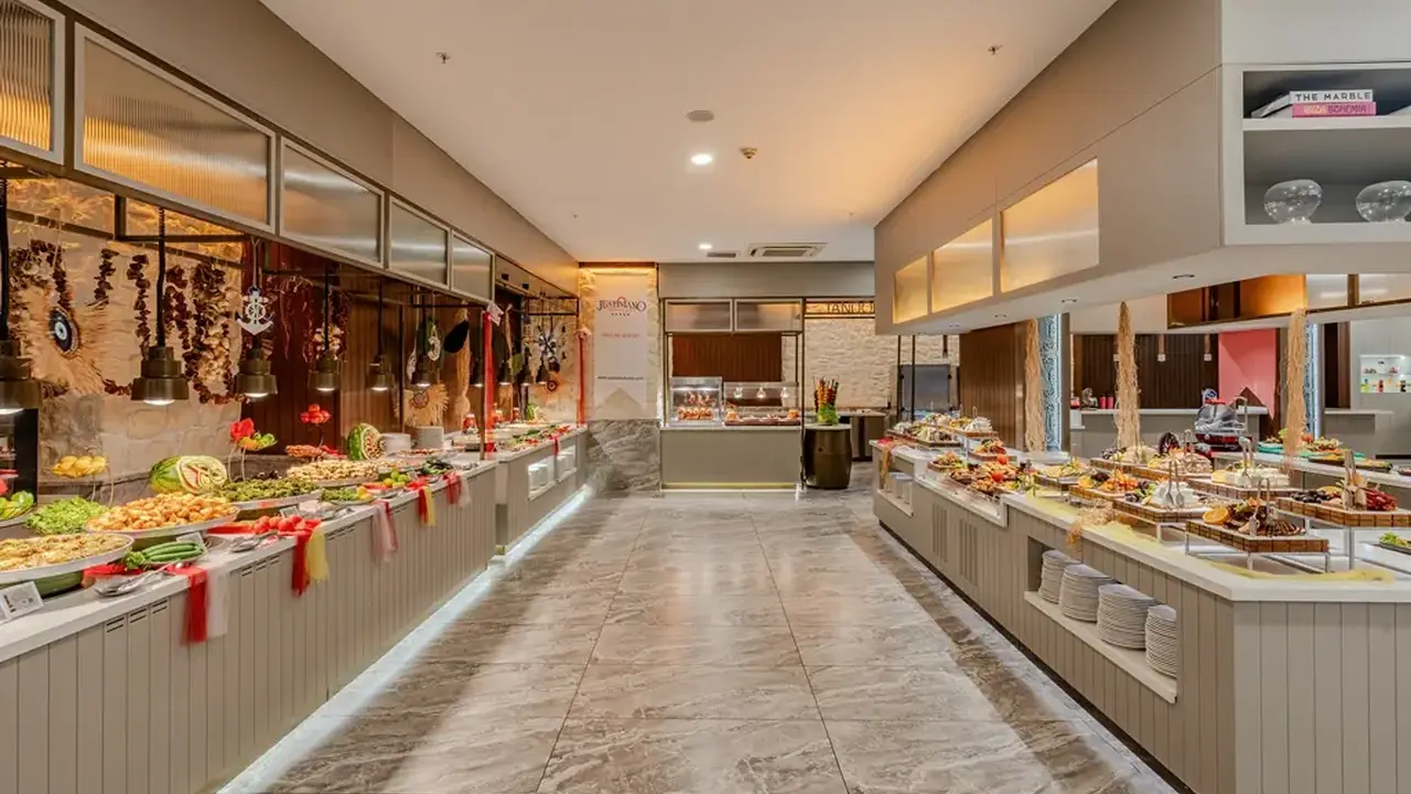 JUSTINIANO DE LUXE RESORT
