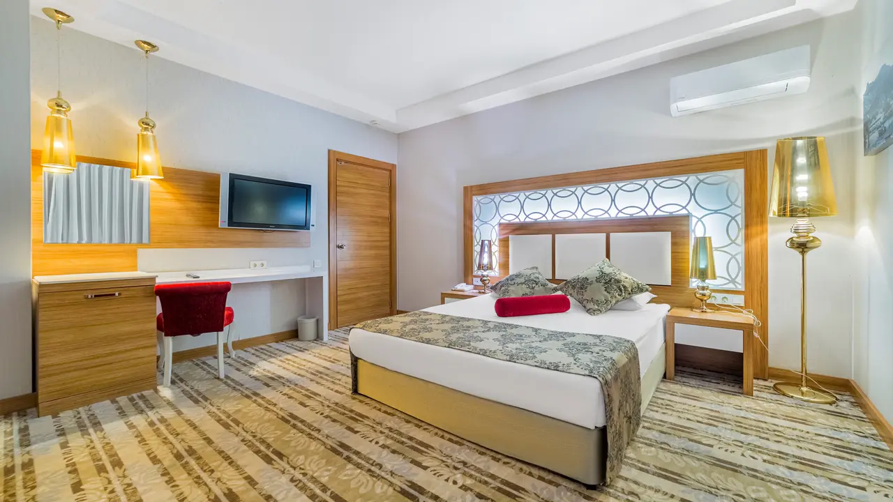 JUSTINIANO DE LUXE RESORT
