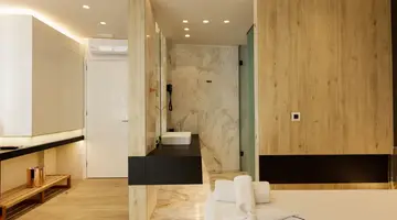 KAHLUA SEA VIEW SUITES
