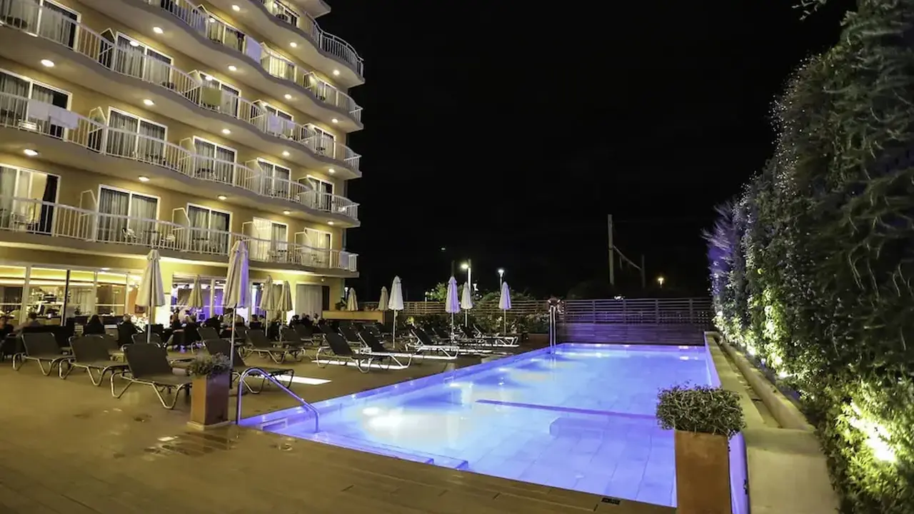 KAKTUS Hotel Volga