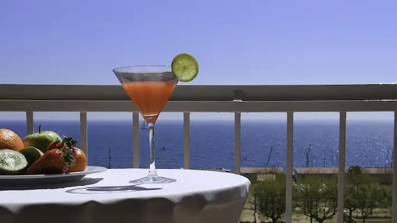 KAKTUS Hotel Volga