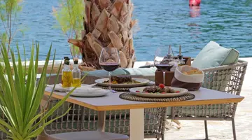 Kalamota Beach House