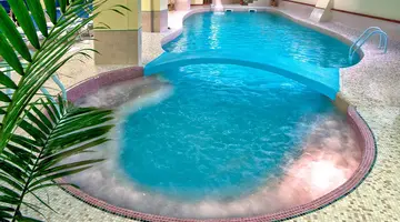 Kalos Hotel