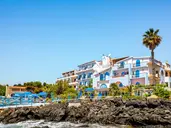 Kalos Hotel