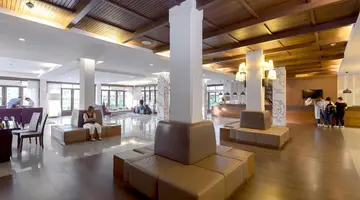 Kamala Beach Resort (Sunprime Resort)