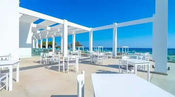 Kamari Beach Hotel - All inclusive