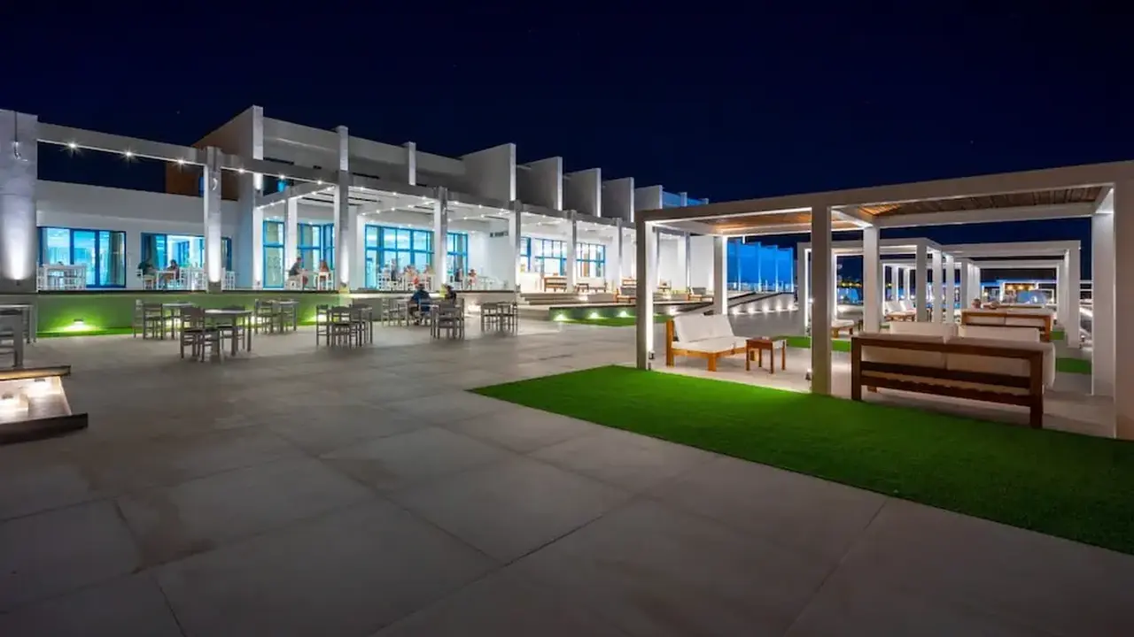 Kamari Beach Hotel - All inclusive