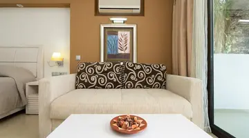 Kamari Beach Hotel - All inclusive