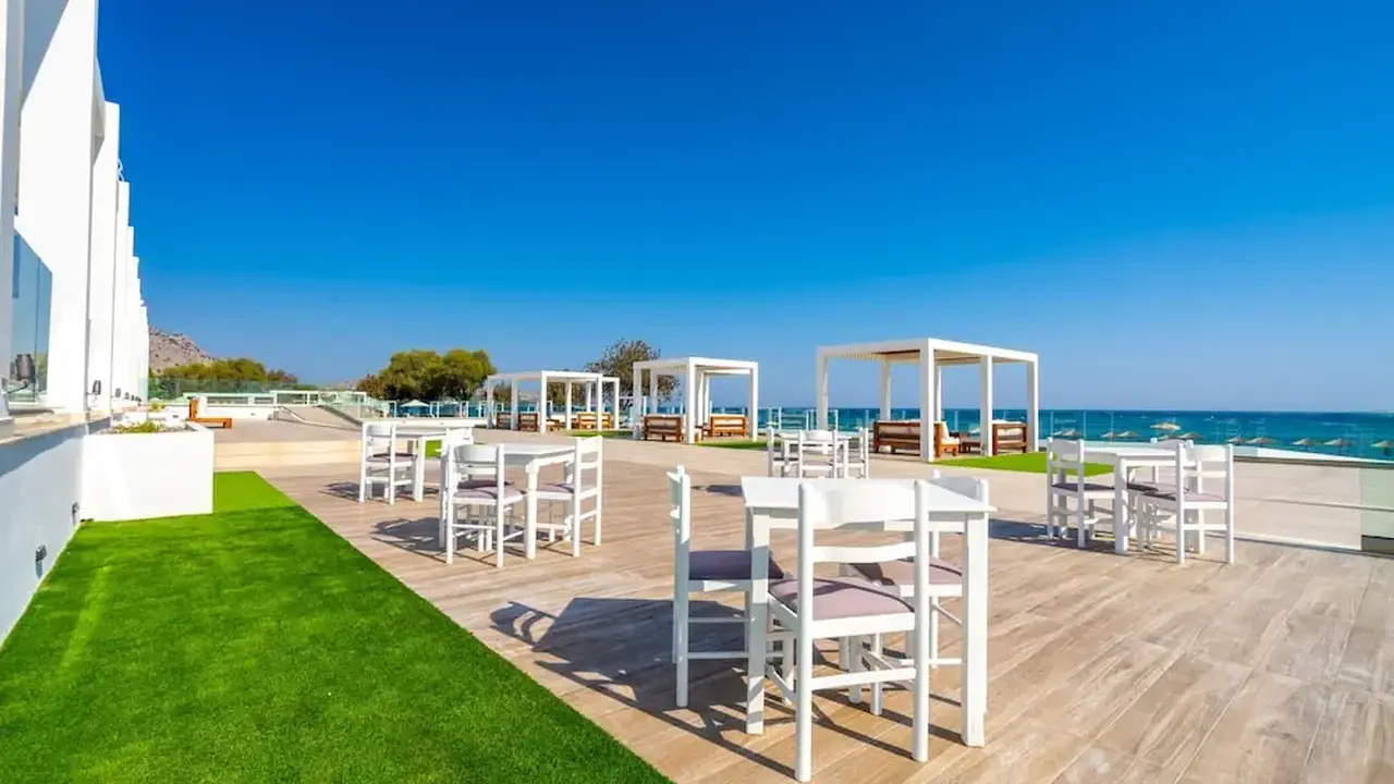 Kamari Beach Hotel - All inclusive
