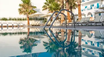 Kamari Beach Hotel