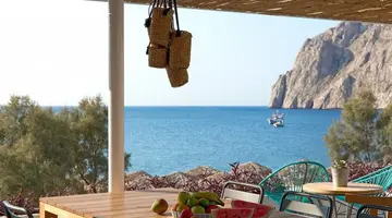 Kamari Beach Hotel
