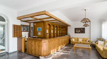 Kamari Blu Boutique Hotel