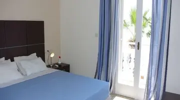 Kamari Blue Boutique Hotel