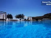 Kamari Plus Hotel