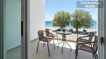 Kamari Plus Hotel