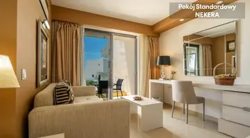 Kamari Plus Hotel