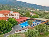KAMPOS VILLAGE RESORT