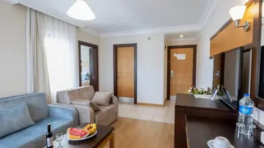 KANDELOR HOTEL