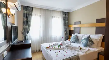 KANDELOR HOTEL