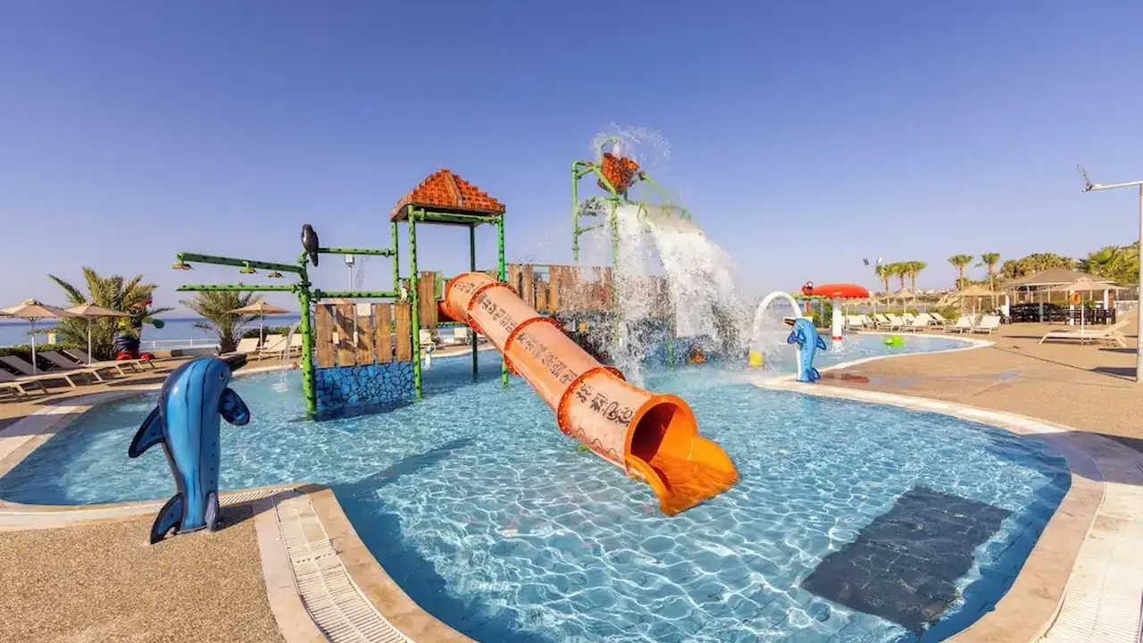 Kapetanios Aqua Resort