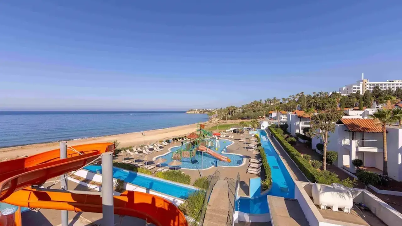 Kapetanios Aqua Resort