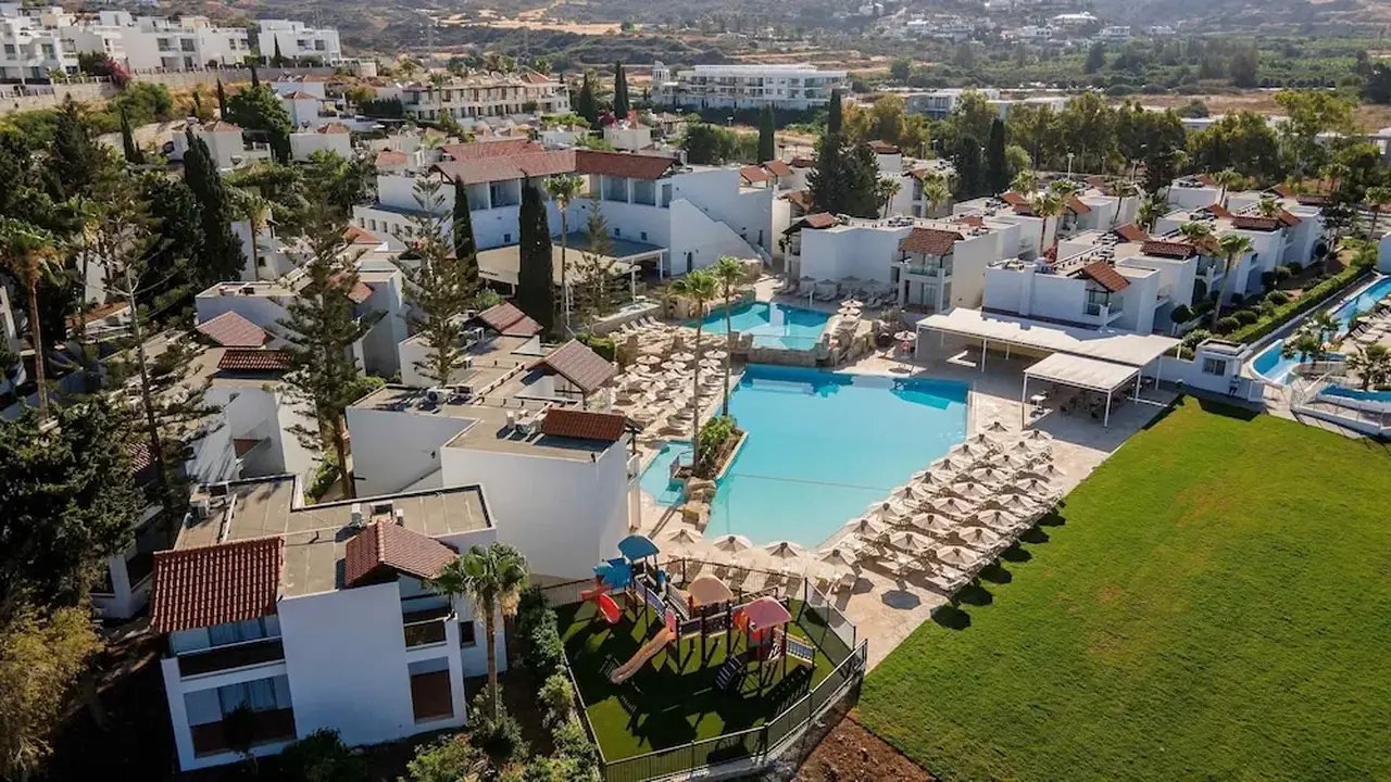 Kapetanios Aqua Resort