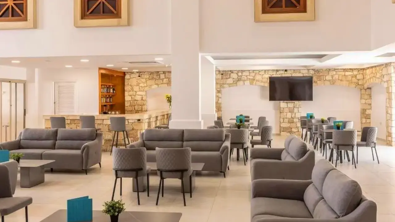 Kapetanios Aqua Resort