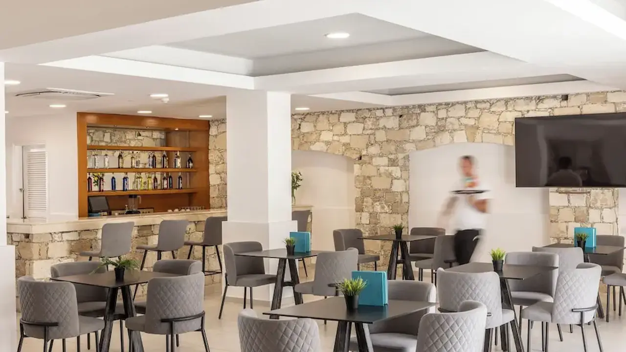 Kapetanios Aqua Resort