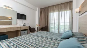 Kapetanios Bay Hotel