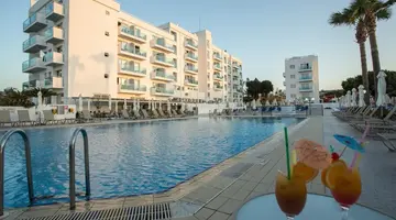 Kapetanios Bay Hotel