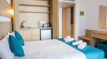 Kapetanios Bay Hotel