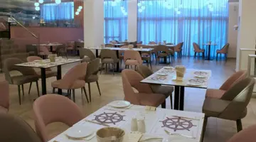 Kapetanios Bay Hotel