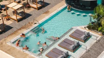 Kapetanios Bay Hotel