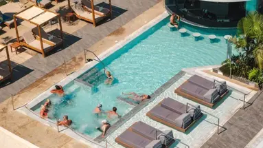 Kapetanios Bay Hotel