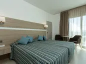 Kapetanios Bay Hotel