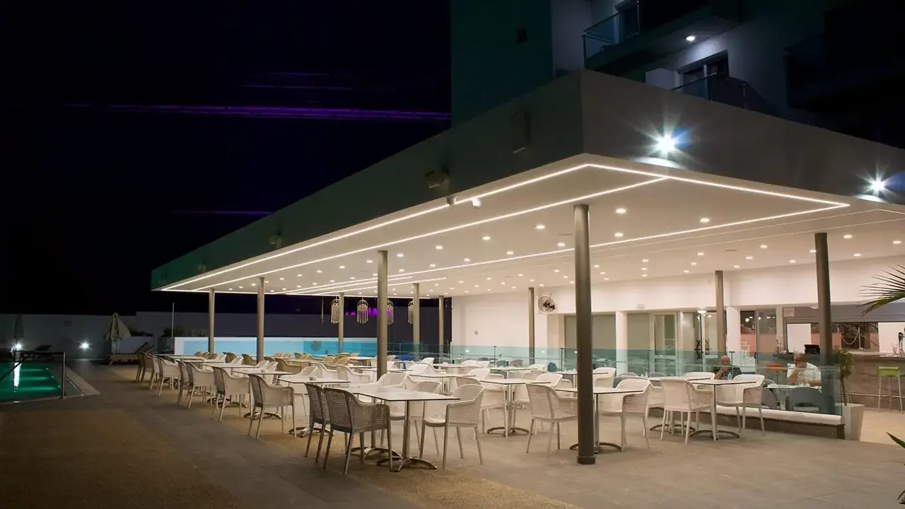 Kapetanios Bay Hotel