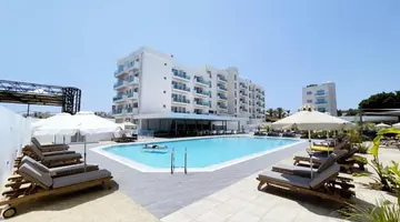 Kapetanios Bay Hotel