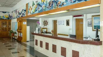 Kapetanios Bay Hotel