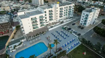 Kapetanios Bay Hotel