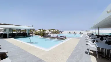 Kapetanios Bay