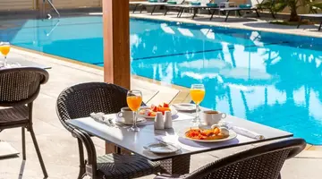 Kapetanios Limassol Hotel