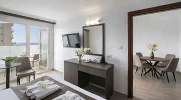 Kapetanios Limassol Hotel