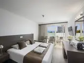 Kapetanios Limassol Hotel