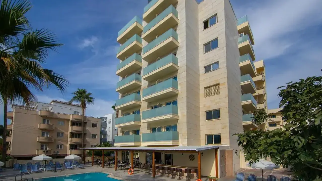 Kapetanios Limassol Hotel