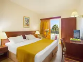 Kapetanios Limassol Hotel