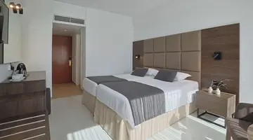 Kapetanios Odysseia Hotel