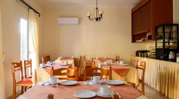 Karidis Hotel