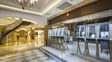 Karmir Resort & Spa