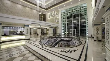 Karmir Resort & Spa