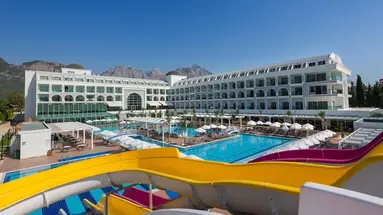Karmir Resort & Spa